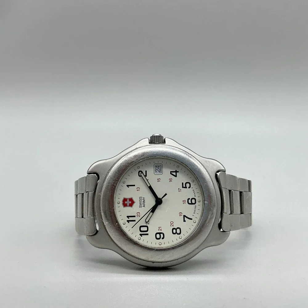 Victorinox Swiss Army Officers Mens Watch 40mm White Dial Date New Battery 7